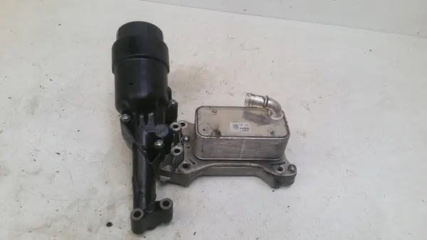 Base de filtre radiateur OEM 70586826 pour Mercedes W212 image 3