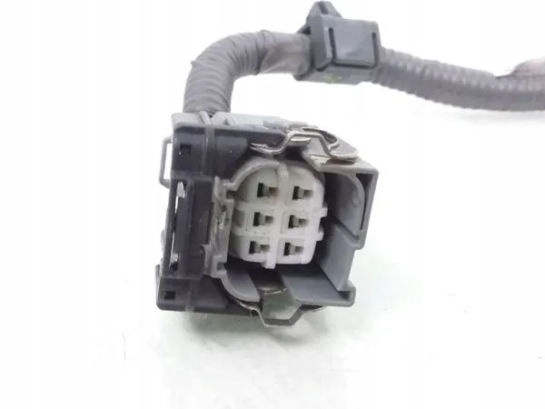 Faisceau injecteur Lexus RX 450H OEM 8212748020 image 3