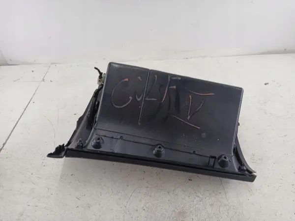 VW GOLF IV Passagerarhandskfack Svart OEM image 4