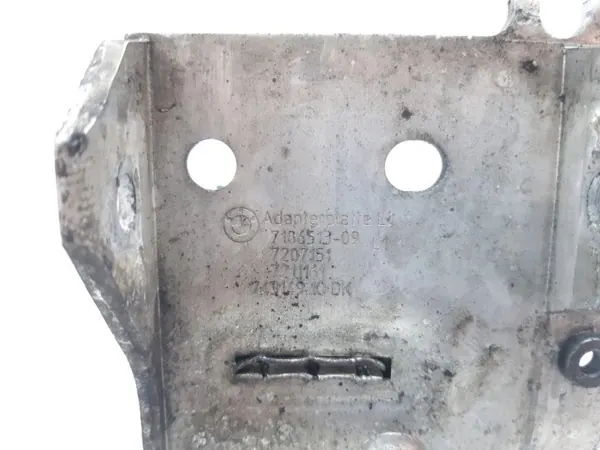 BMW OE 7158873 Kühlerhalterung Links Vorne F10/F11 image 3
