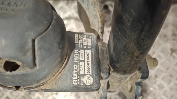 Gancho de Reboque FOCUS MK1 OEM - Ford OE Usado image 10