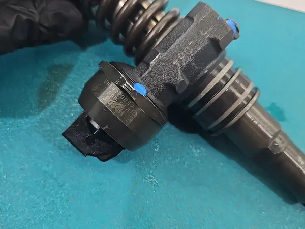 Injetor de combustível 1.9 TDI VW Passat B5 OEM image 2