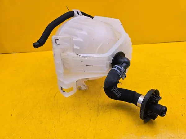 Depósito de expansão Audi E-Tron OEM 4KE121405A - Usado image 3