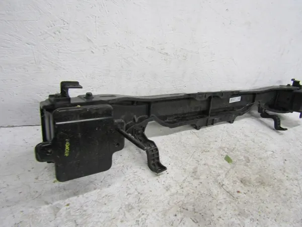 HYUNDAI I30 III 2017- Takapuskurautakappale UUSI OEM image 6