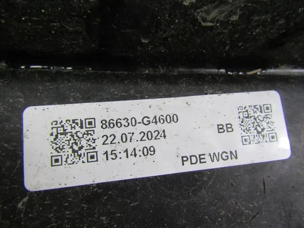 HYUNDAI I30 III 2017- Takapuskurautakappale UUSI OEM image 9