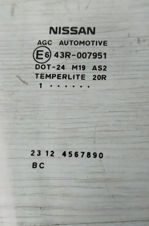 Vidrio puerta delantera derecha OEM E643R-007951 Nissan Juke image 3