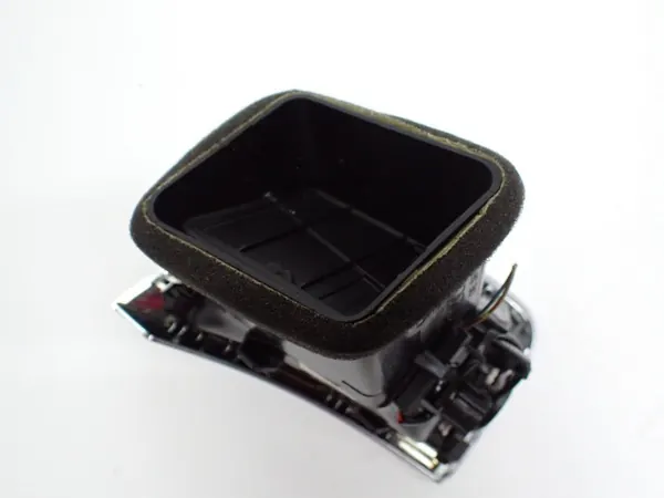 Grille d'aération droite OEM 4L0820902 Audi Q7 image 5