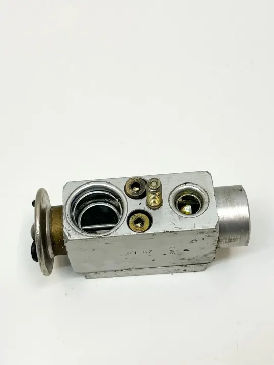 Válvula de expansão AC Mercedes-Benz A 140 830 04 84 image 2