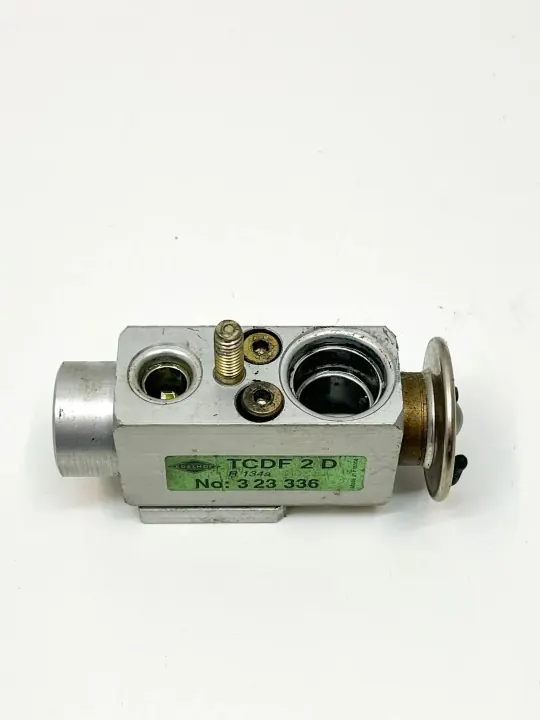Válvula de expansão AC Mercedes-Benz A 140 830 04 84 image 3