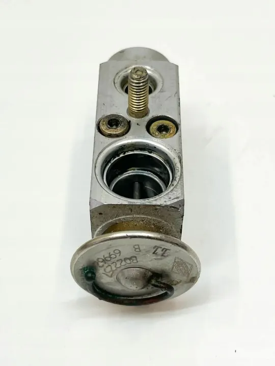 Válvula de expansão AC Mercedes-Benz A 140 830 04 84 image 4