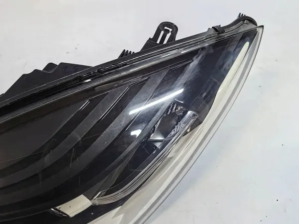 RENAULT MEGANE III LIFT GT - VASEN LINSSIKOKOELMA image 2