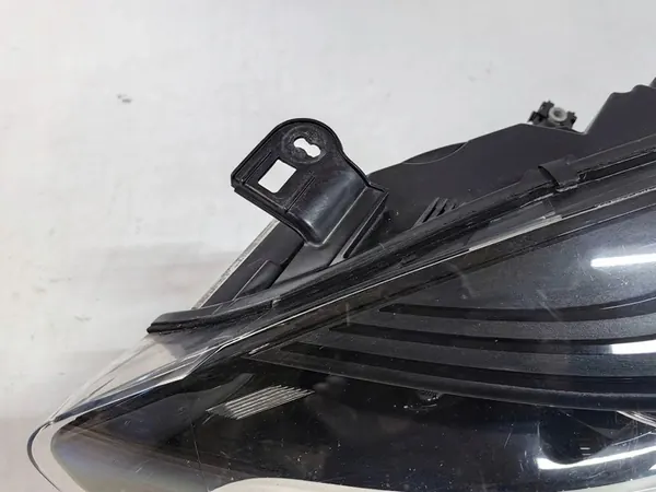 RENAULT MEGANE III LIFT GT - VASEN LINSSIKOKOELMA image 3