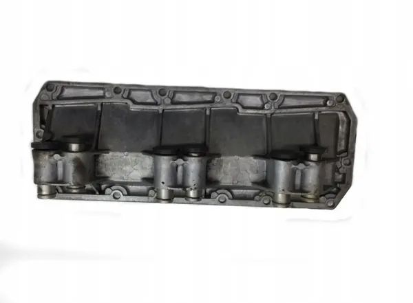 Tampa lateral motor Scania OEM 1436720 - Usado image 3