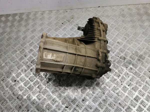 Porsche Verteilergetriebe OEM 0BU341011G - Gebraucht image 2