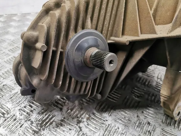 Porsche Verteilergetriebe OEM 0BU341011G - Gebraucht image 7