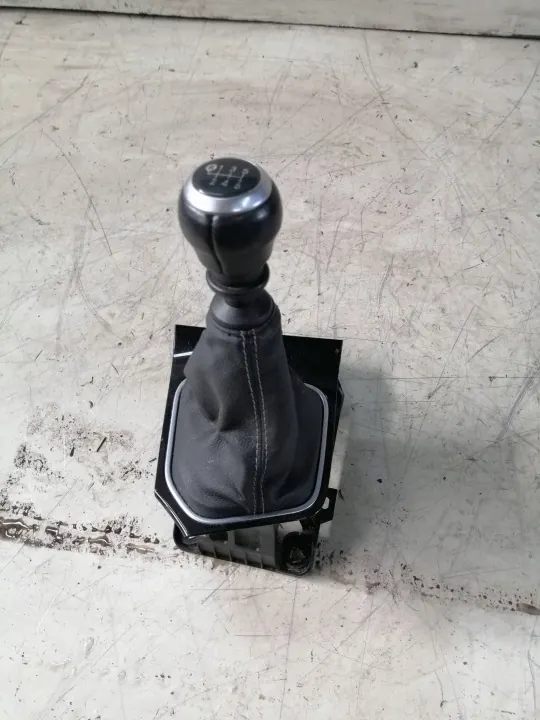 Toyota Versnellingspook OEM 112102401 voor Avensis T270 image 2
