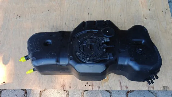 Fiat Ducato AdBlue-tank OEM 1395774080 - Begagnad image 2