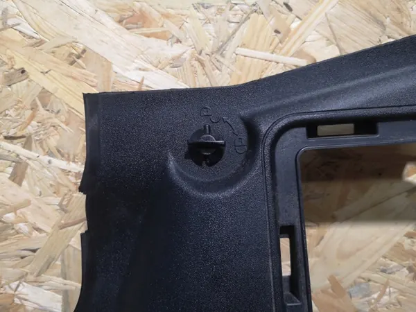 Mercedes W206 bovenrechter raamrubber OEM A2068301500 image 3