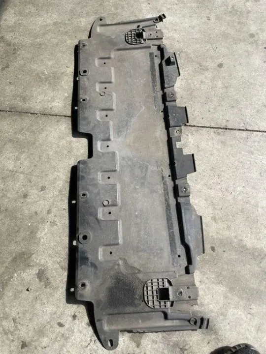 Tampa motor OEM 13423601 para Opel Astra K 1.4L image 3