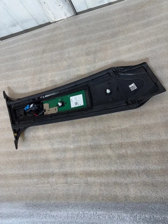 Poteau Caméra Droit Tesla Y OEM 1494241-00-A image 5