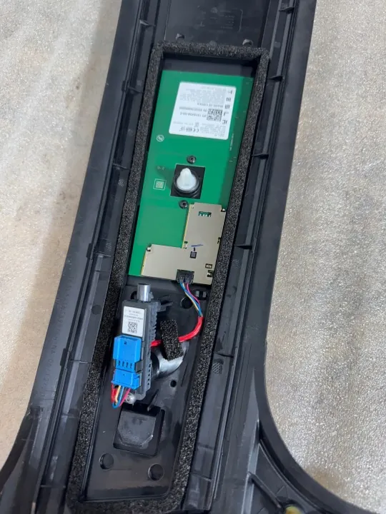Poteau Caméra Droit Tesla Y OEM 1494241-00-A image 8