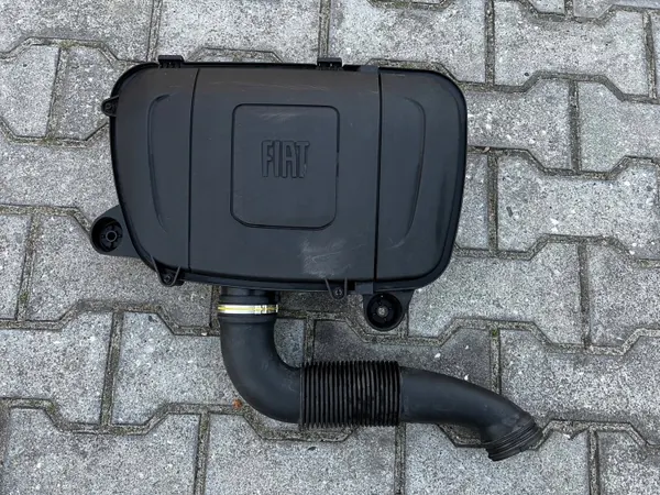 Fiat 500 Luftfilterhus OEM 52149229 image 2