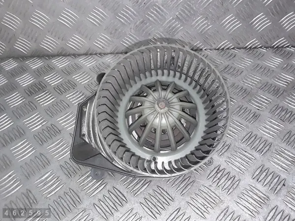 Audi Lämmityspuhaltimen moottorin tuuletin OEM 740221233F image 2