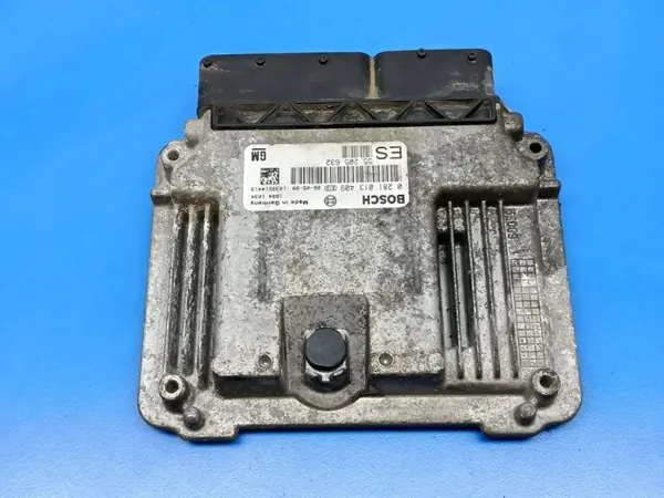 ECU Motor OEM 55205632 para Opel Vectra C 1.9CDTI image 2
