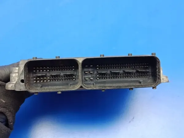 ECU Motor OEM 55205632 para Opel Vectra C 1.9CDTI image 3