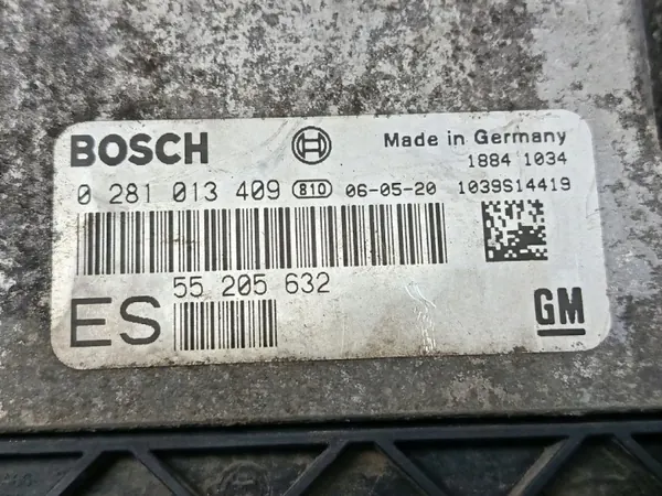 ECU Motor OEM 55205632 para Opel Vectra C 1.9CDTI image 4