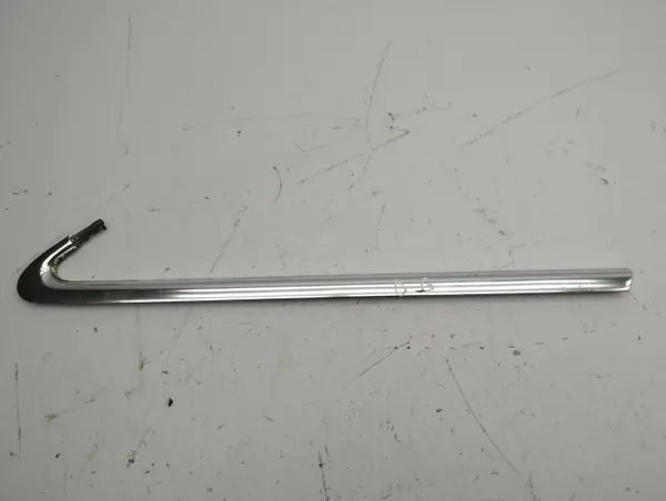 Audi OE 4G5853346D Takaikkunan lista oikea puoli image 2