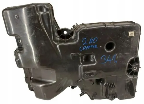 Tanque AdBlue usado OEM 2N0131877T para VW Crafter image 2