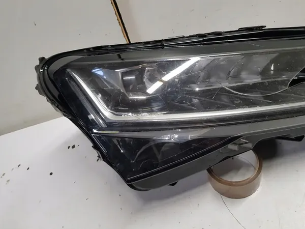 Oikea LED-lamppu Skoda Superb III 3V1 Lift 19- image 2