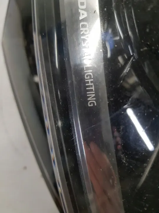 Oikea LED-lamppu Skoda Superb III 3V1 Lift 19- image 7