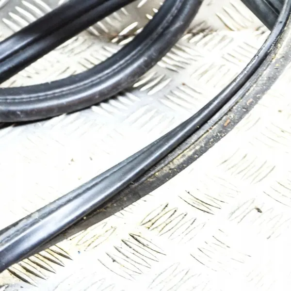 Joint de coffre Mercedes W129 OEM A1297580098 image 7