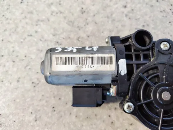 Motor de ajuste de assento SILNICZEK REGULACJI FOTELA Subaru image 4