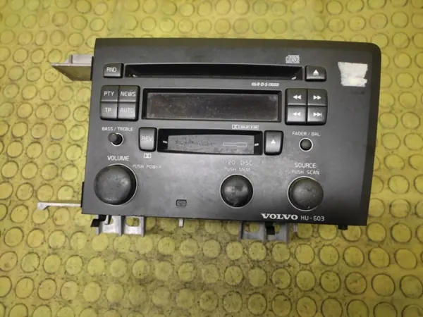 Radio Volvo S60 OEM 306576371 - Occasion image 2