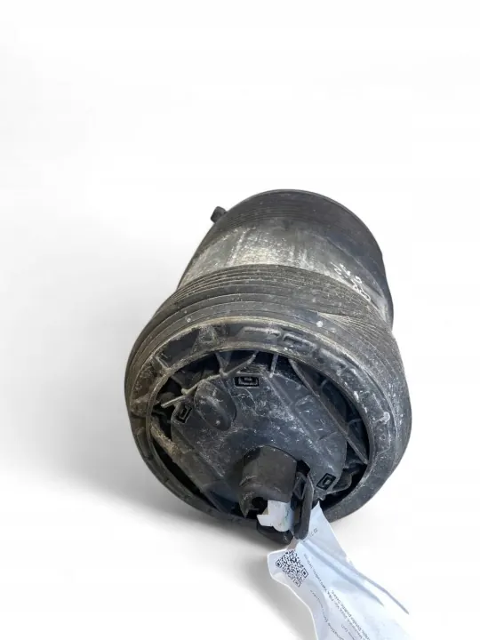 Esferas trasera derecha Audi Q8 OEM 4M0616002AK image 7