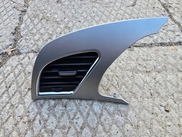 Linke Lüftungsgitter OEM 8T1820901C für Audi A5/A4 B8 image 2