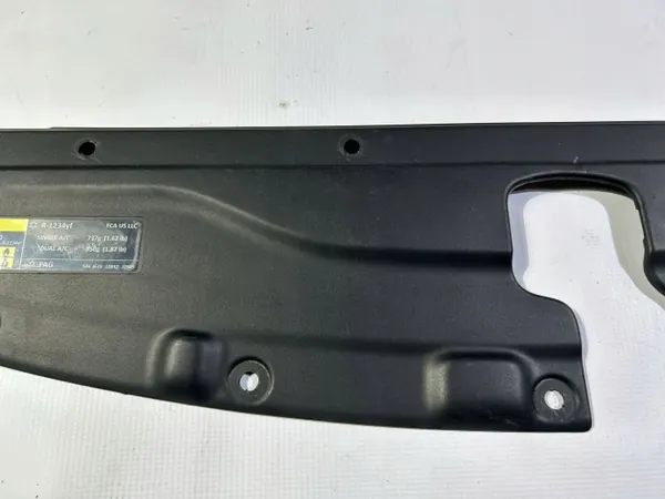 Yläjäähdytinletkun kansi OEM 68227299 Chrysler Pacifica image 3