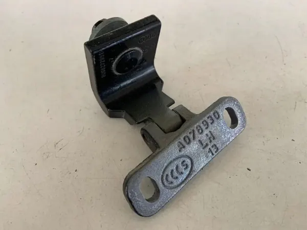Audi Q5 SQ5 2017 Linker achterklepscharnier OEM 8U0827299D image 3