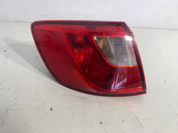 Luz trasera izquierda Seat Ibiza 6J IV Kombi image 3