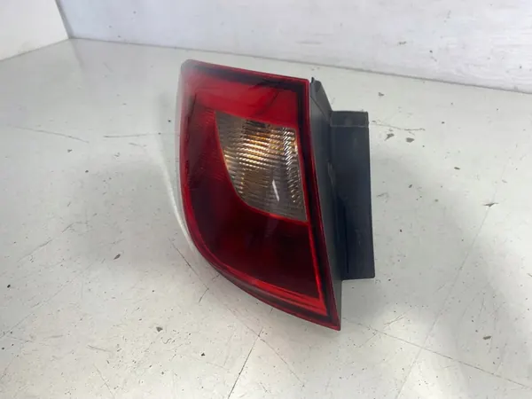 Luz trasera izquierda Seat Ibiza 6J IV Kombi image 5