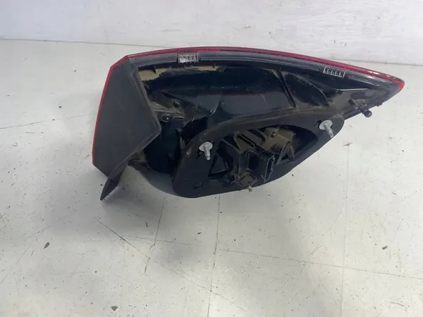 Luz trasera izquierda Seat Ibiza 6J IV Kombi image 6
