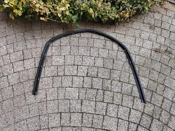 Joint de capot OEM EHBVUREVB0 pour Ford Escape image 3