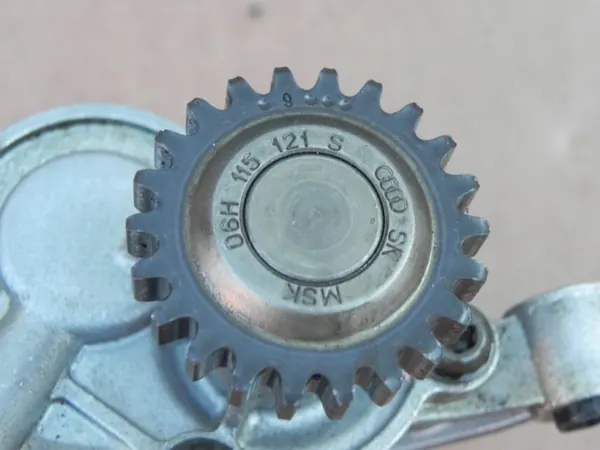 Pompe à huile OEM 06H115105DH pour VW/Audi 2.0TFSI image 3