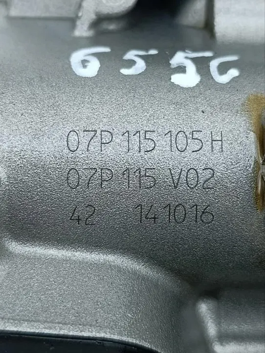 Pompe à huile Bentley Bentayga OEM 07P115105H Occasion image 9