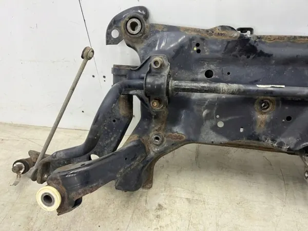 Ford C-Max MK2 motorbalk OEM - Begagnat skick image 3