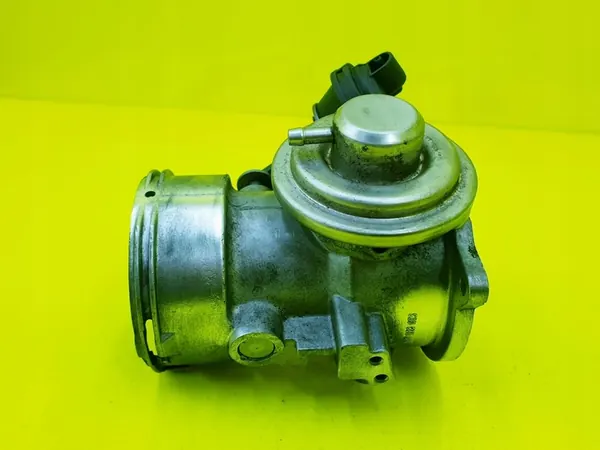 EGR-venttiili Touareg T5 2.5 TDI image 4