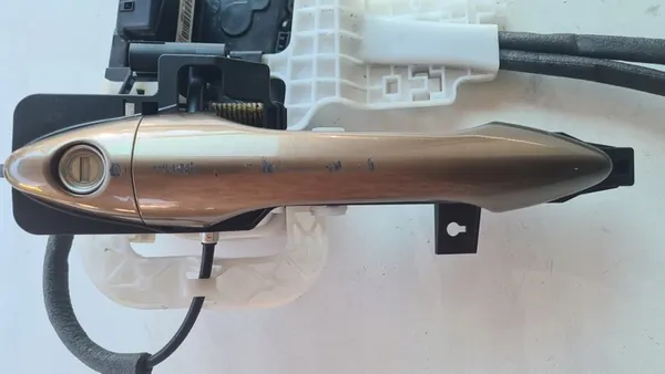 Fram Vänster Dörrlås Hyundai IX35 09-13 OEM 81310-2Y000 image 2